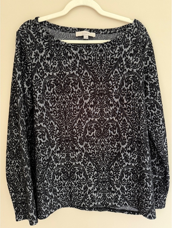 LOFT Tops - XL Loft, Black & Gray long sleeved top